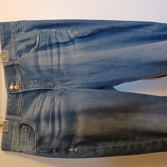 LANE BRYANT CROPPED JEANS, SIZE 18, TIGHTER TUMMY TECHNOLOGY. - Picture 3 of 11